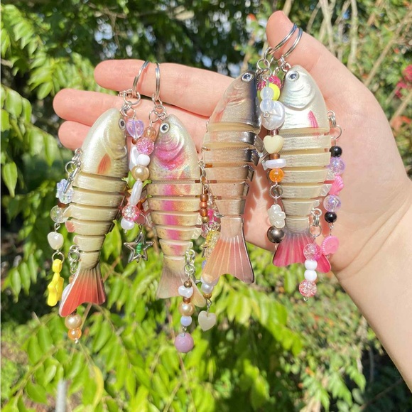 Colorful Fish Keychain Set - Picture 9 of 15